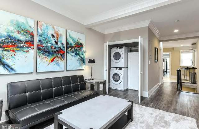 734 LIGHT Street unit: 2