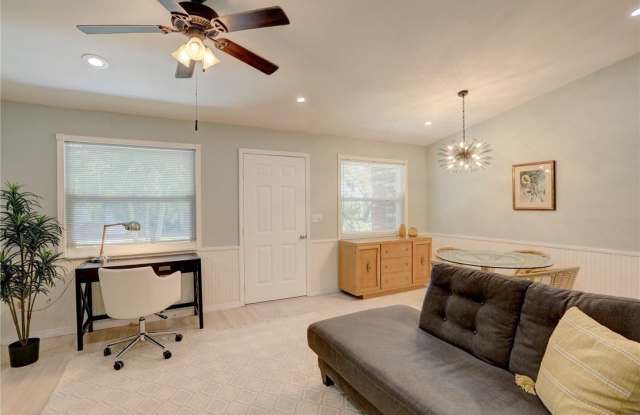 8520 US Highway 1 unit: 11