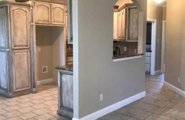 23 Northeast Summerwood Drive