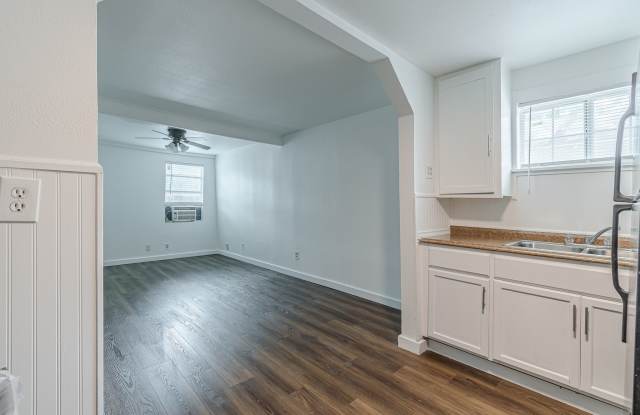 2407 South New Braunfels AvenueUnit 3