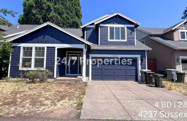 Photo of Large 4BD I 2.5BA Home - West Linn!