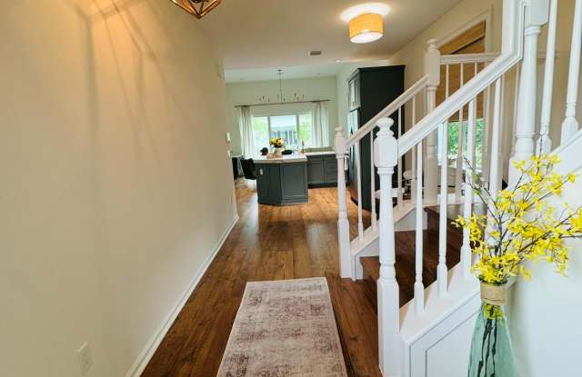 16405 Capilano Court