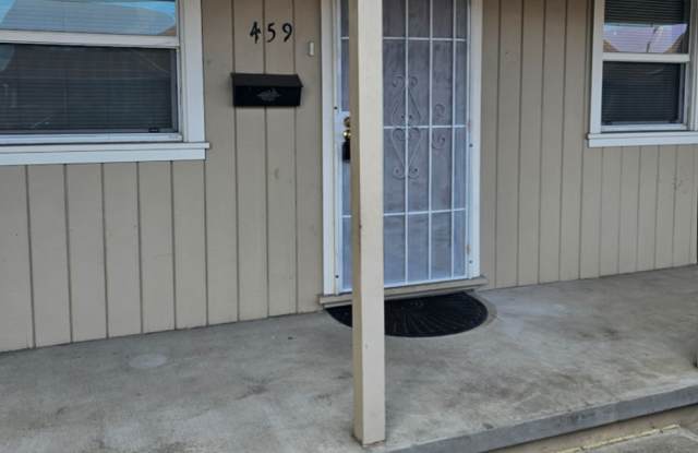 RETIREMENT COMMUNITY: Renovated Residence Hidden Gem 2 Bed/1 Bath - San Leandro