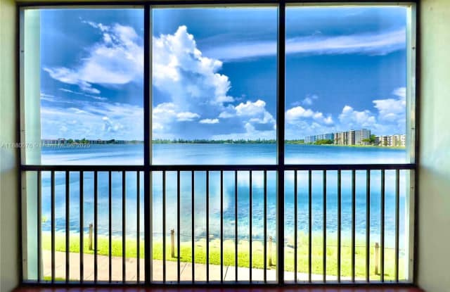 Photo of 109 Lake Emerald Dr