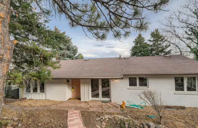 AMAZING LOCATION 4 Bed 2 Bath Home in Boulder!