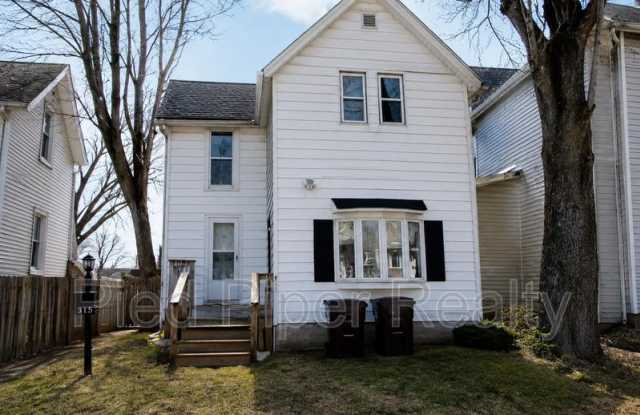 315 W Douglas St