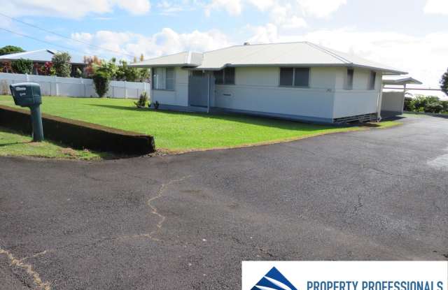 Vintage home  great location in Hilo