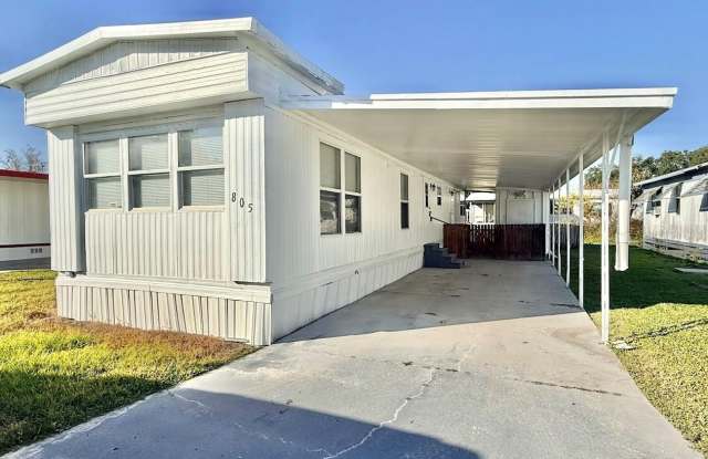 Photo of 805 E LIVE OAK STREET