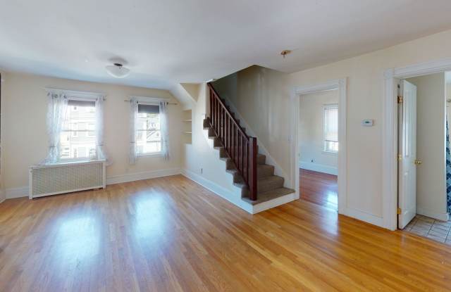 Spacious 4BR Condo in Brighton | Parking Included | Student Friendly