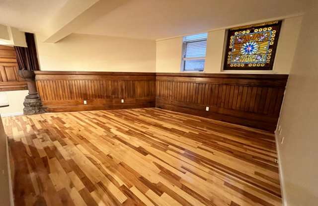 Photo of Unique 1 Bedroom available now