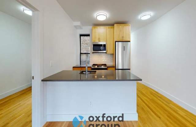 207 W 19TH ST.