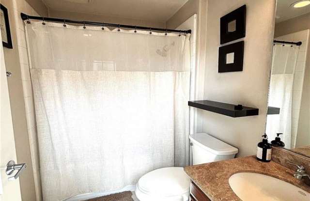 5509 West 149th Place