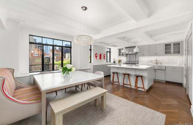 130 W 12TH Street unit: 9A