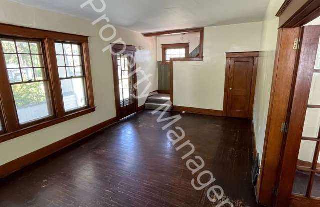 Photo of Beautiful 3 Bedroom 1.5 bath home w/ Basement