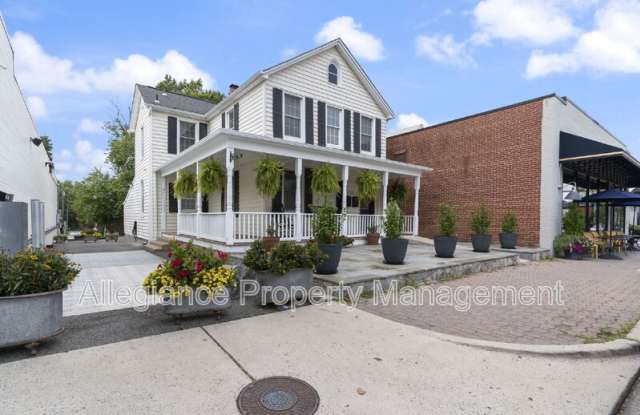 1506 B Mt Vernon Ave