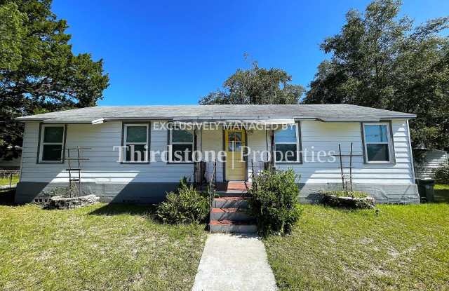 6 Oakridge Ave N