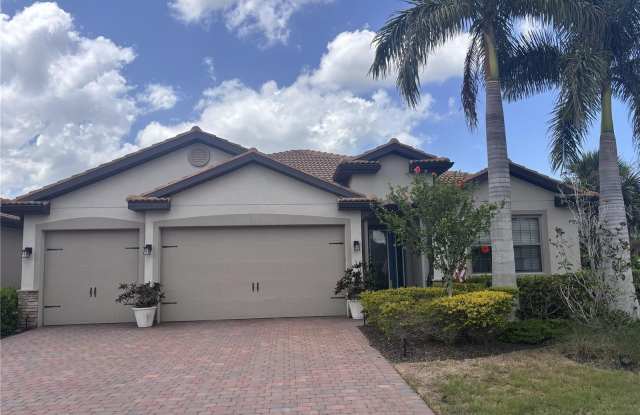 288 TOSCAVILLA Boulevard