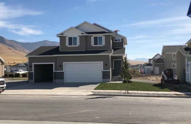 261 Tram Rock Rd - 261 Tram Rock Rd, Tooele, UT 84074