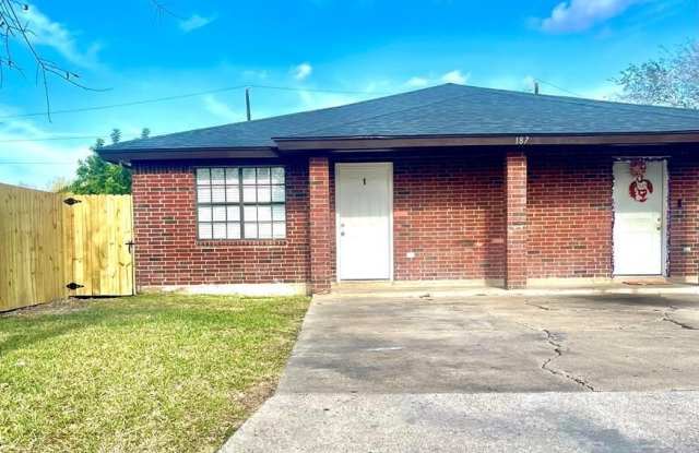 Photo of 187 WILLACY AVE.