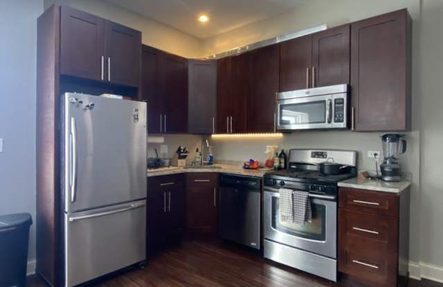 Photo of 1312 N Claremont