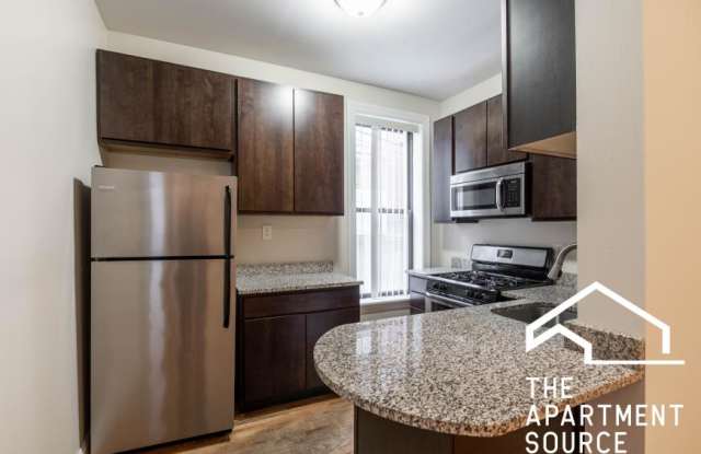 1218 North Dearborn Pkwy.