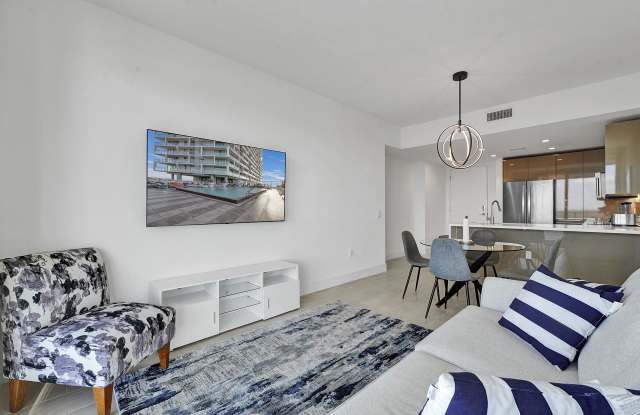 2000 Metropica Wy