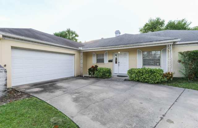 Photo of 906 Kewannee Trail