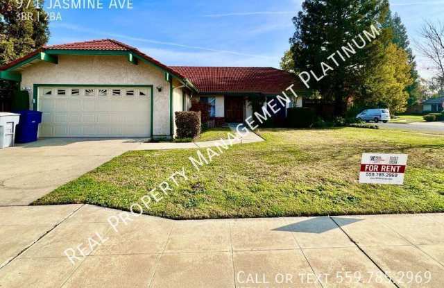 971 Jasmine Ave