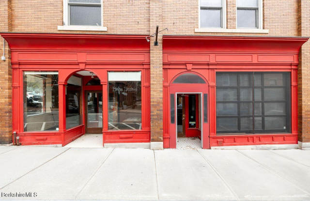 Photo of 42/44 Railroad St