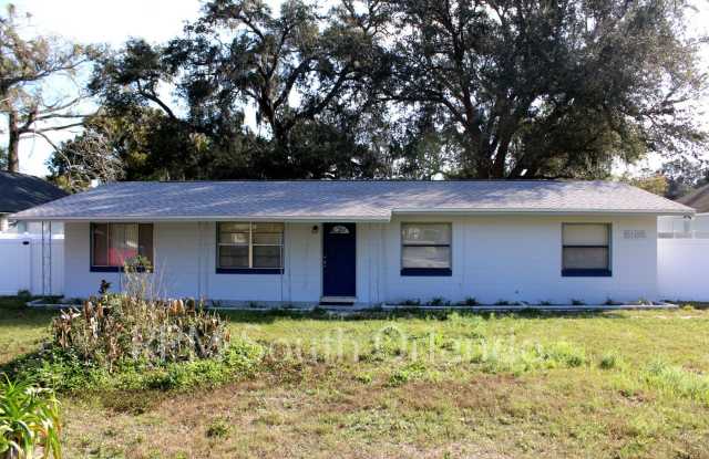 Spacious 4-Bedroom Home for Rent in Orlando!
