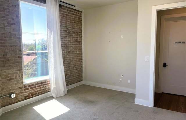 102 N Louisiana Drive