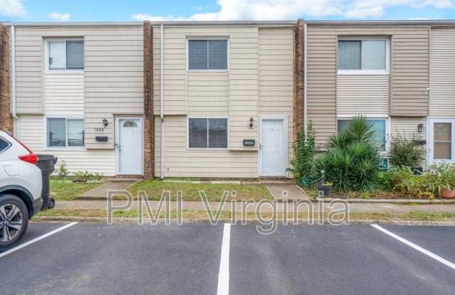 1257 Green Cedar Ln