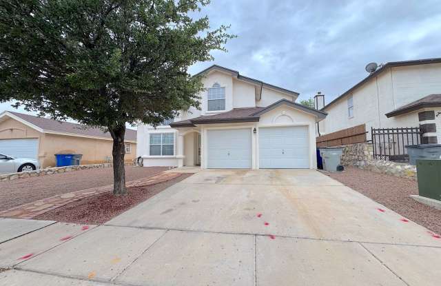 East El Paso Split Tri-Level 3 bed/2 bath Refrig A/C with bonus loft!