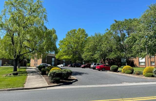 Photo of Lexington Springs Apartments