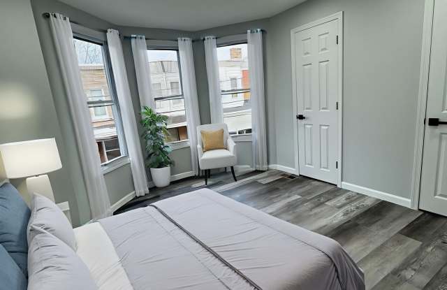 2755 North Dover Street