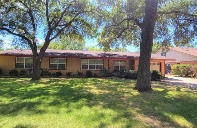 Photo of Westwood Subdivision / Rockdale, TX / 4 bedrooms / One Story