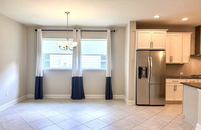 56 Vista Lake Circle