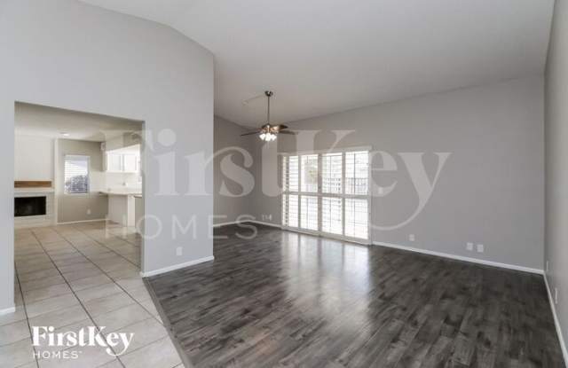 2413 West Estrella Drive