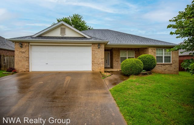 908 SW Cheyenne Drive - 908 Southwest Cheyenne Drive, Bentonville, AR 72712