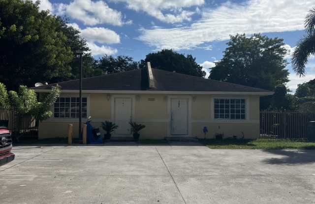 Photo of 1255 N Redland Rd - 102