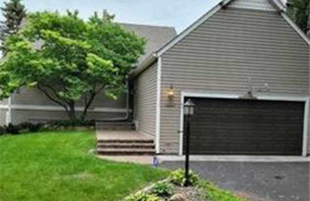 800 Towne Circle