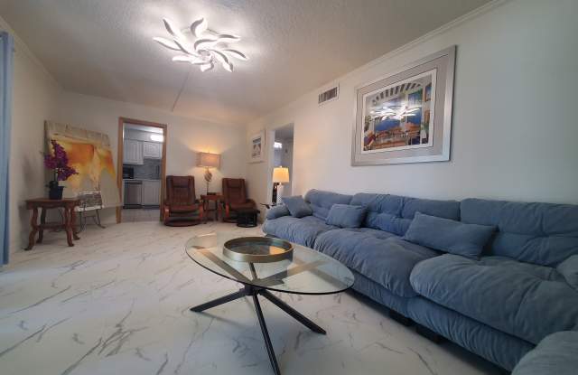 Photo of 279 South Brevard Avenue