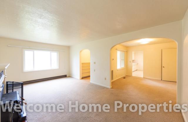 Clean 2 Bedroom Apartment Close to WWU