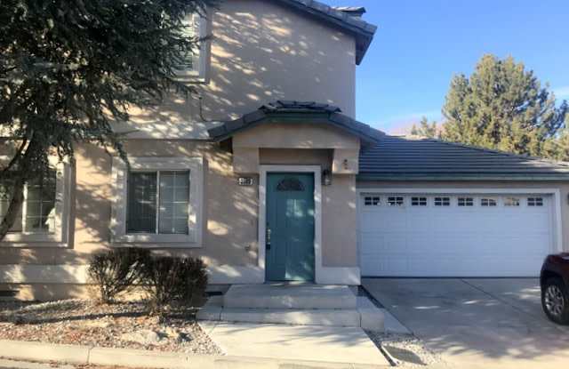 Great home In sparks..Close to everything!!!