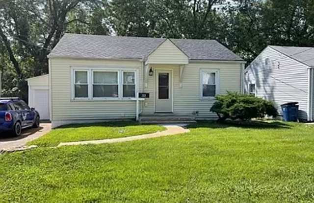 Beautifully renovated single-family home, move in ready! - 66 Reasor Drive, Calverton Park, MO 63135