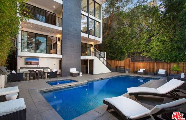 14835 Valley Vista Blvd