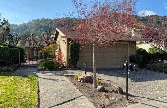 772 Augusta Dr - 772 Augusta Drive, Moraga, CA 94556