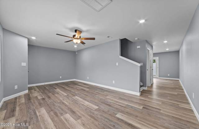 1113 Grovemont Drive unit: G4