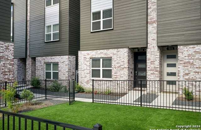 Photo of 210 POPLAR ST