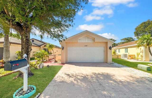 2261 Northwest 34th Terrace